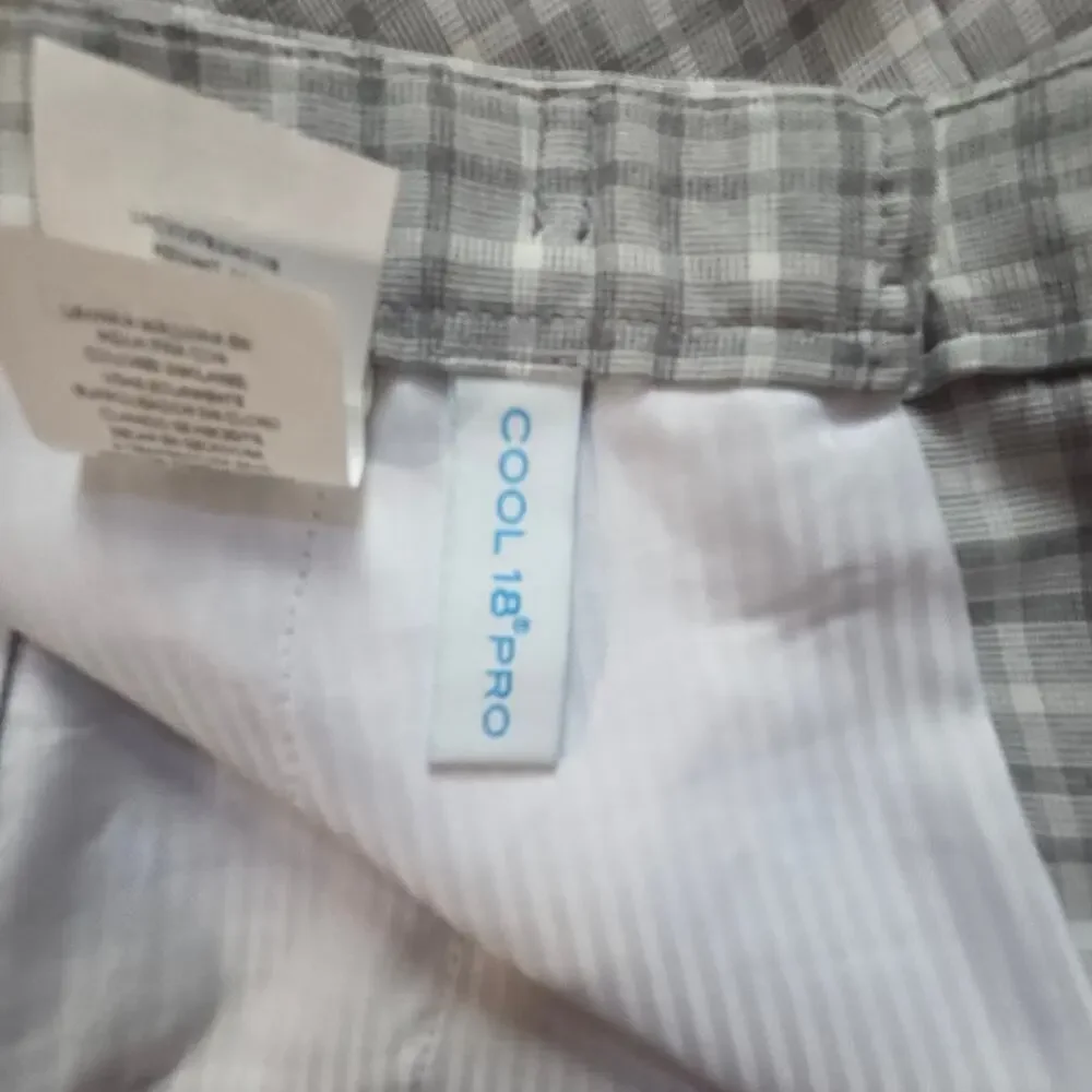 Haggar Cool 18 Pro Golf Shorts, sz 34 Gray Plaid Expandable Waistband 9